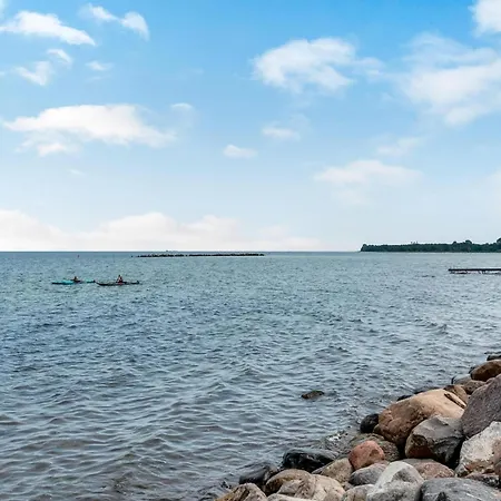 بيت للعطل 3 Bedroom Stunning In