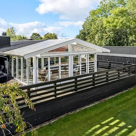 Dom wakacyjny 3 Bedroom Stunning In