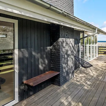 Holiday home In With Kitchen Stroby