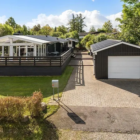 3 Bedroom Stunning In Strøby Ladeplads