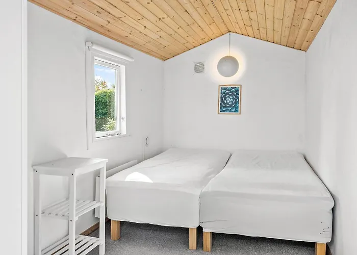 בית נופש 3 Bedroom Stunning In *